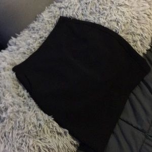 Short mini black skirt